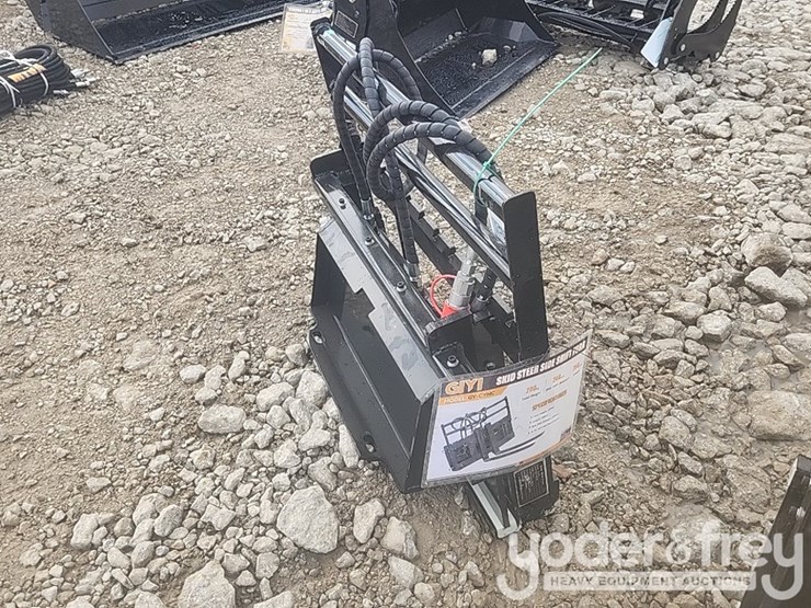unused-2025-side-shift-forks-to-suit-mini-skidsteer-image-1