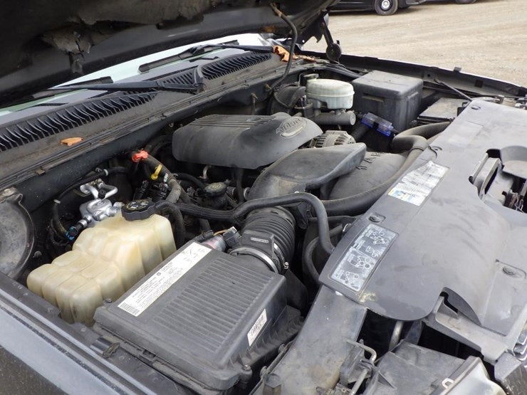 2004-chevrolet-1500-image-9