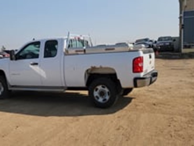 2013-chevrolet-silverado-2500hd-image-5
