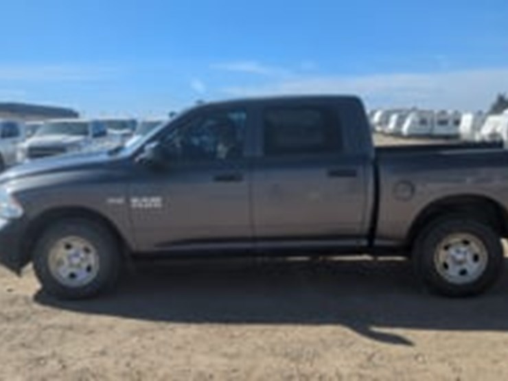 2015-ram-tradesman-image-5