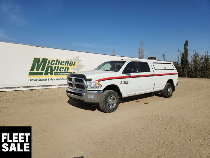 2013-ram-2500-slt-image-1