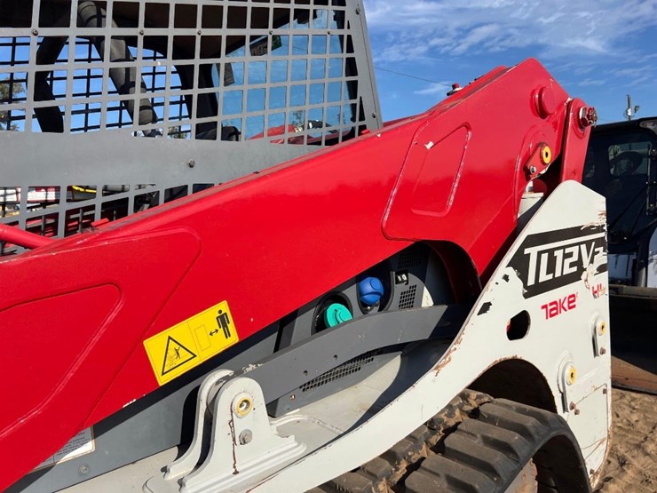2022-takeuchi-tl12v2-image-19