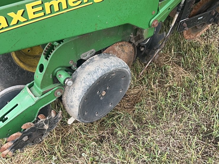 john-deere-16-image-78