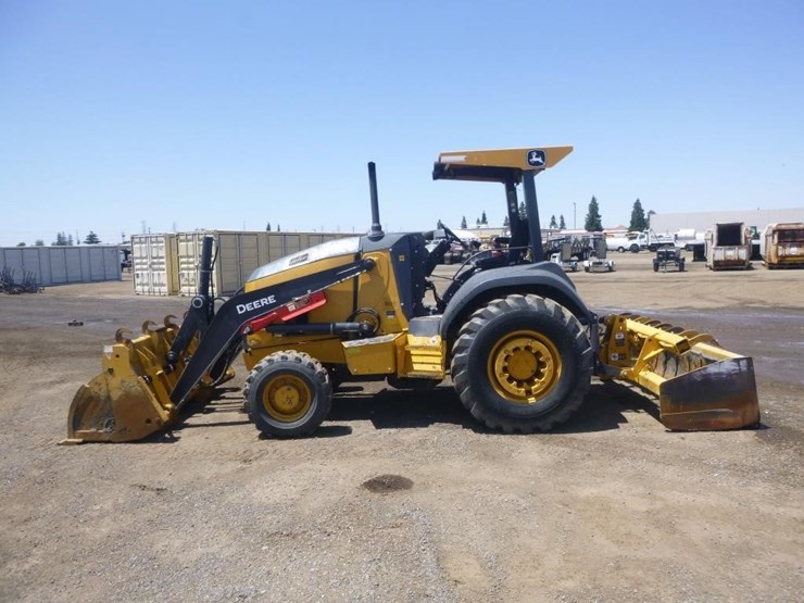 2021-deere-210l-image-5