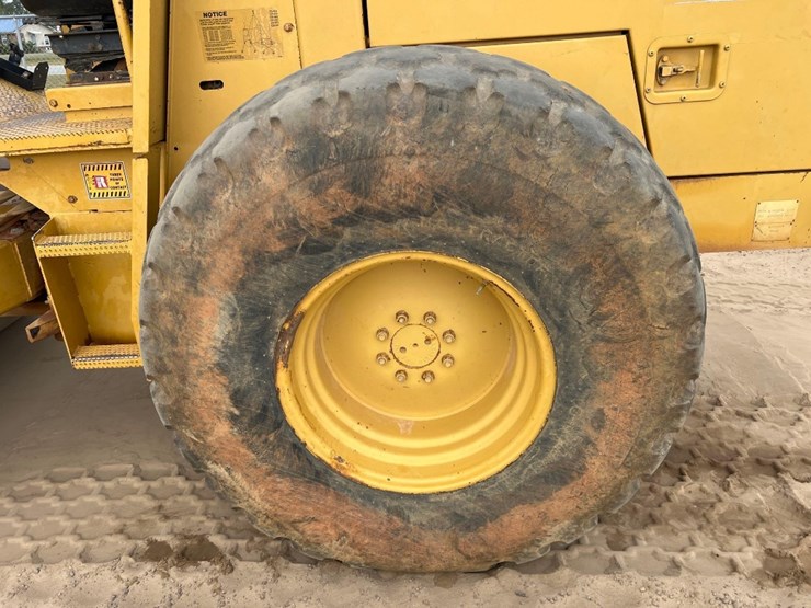 caterpillar-cs-563-image-22