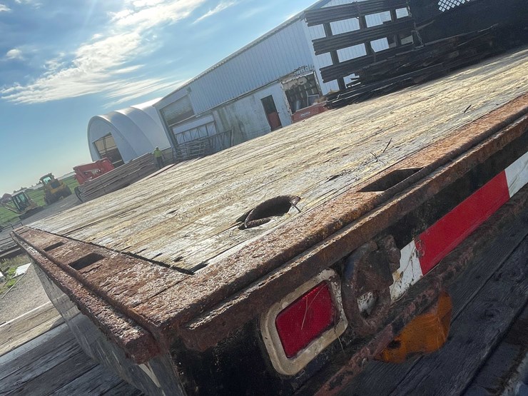 #1893-•-knapheide-semi-truck-flatbed-image-6
