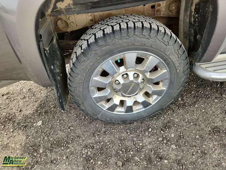 2012-gmc-sierra-2500hd-image-33