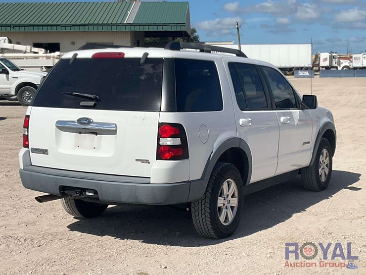 2007-ford-explorer-image-3