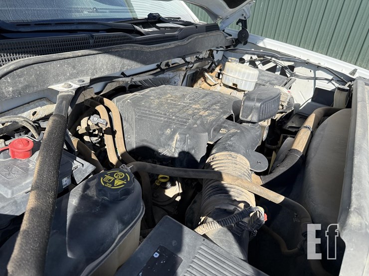 2017-chevrolet-silverado-2500hd-image-18