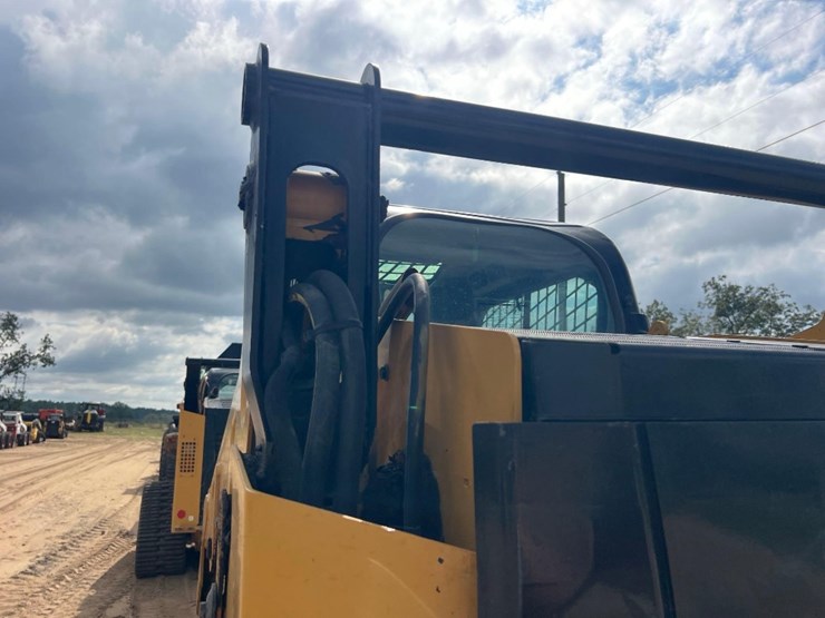 2018-caterpillar-259d-image-19