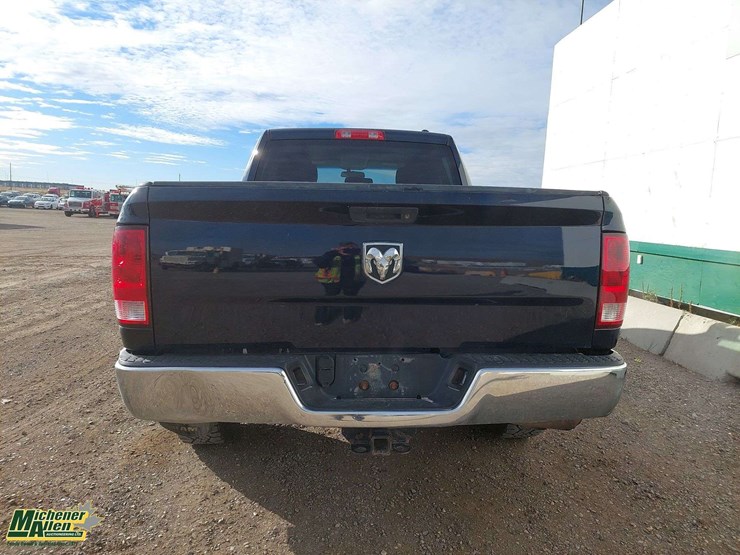 2012-ram-tradesman-image-13