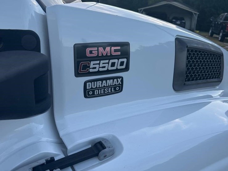 2009-gmc-topkick-c5500-image-48