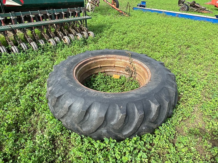 #5021-•-tractor-tire-image-3