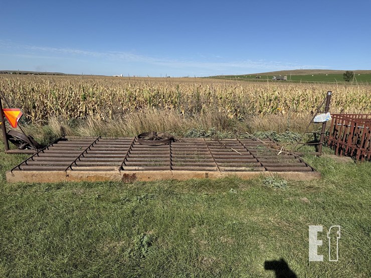 (2x)-16ft-x-8ft-cattle-guard-crossings-image-2