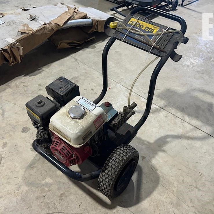 UNKNOWN 2800PSI PRESSURE WASHER