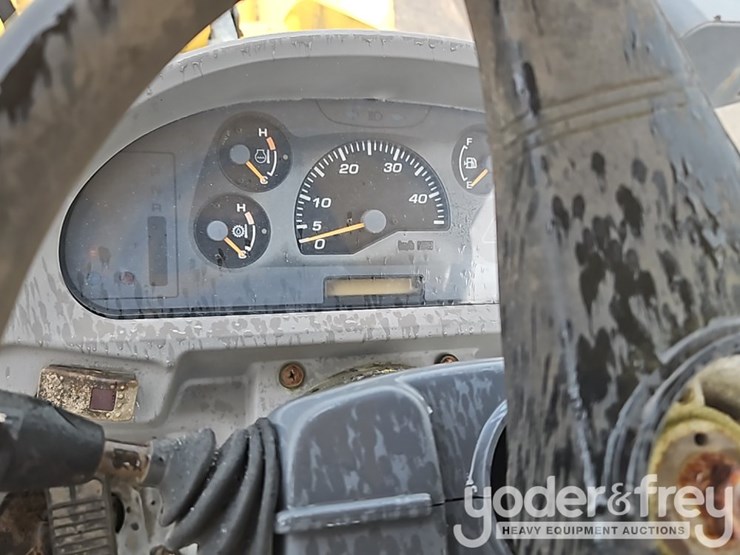 2005-komatsu-wa200-5-image-30