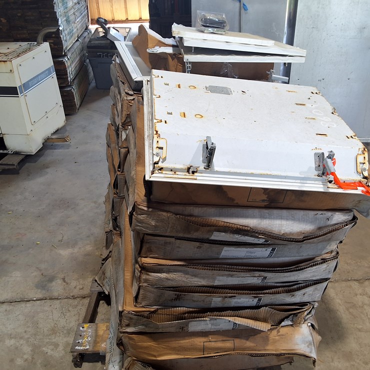 #507 • LOT OF APPROX 20 2’ X 2’ DROP IN LIGHTS