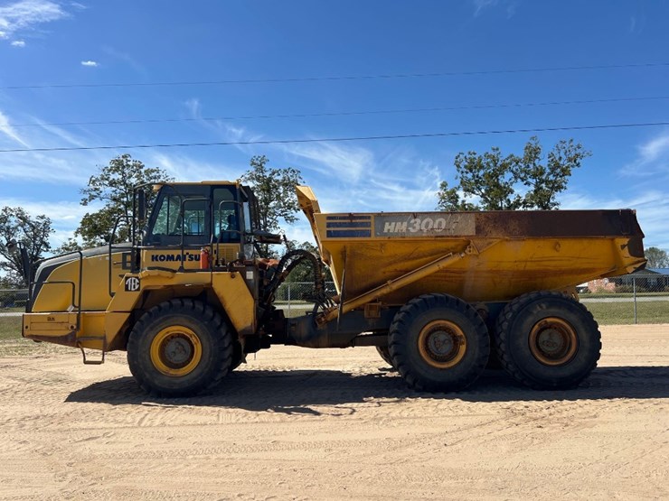 2014-komatsu-hm300-3-image-1