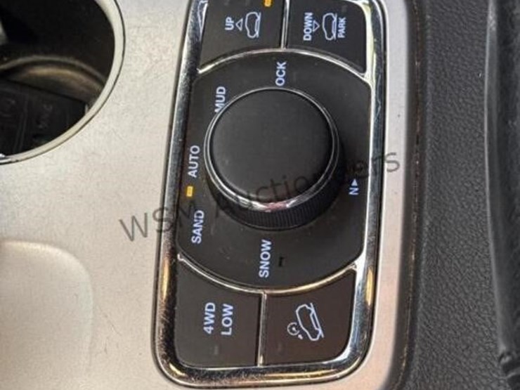 2014-jeep-grand-cherokee-image-21
