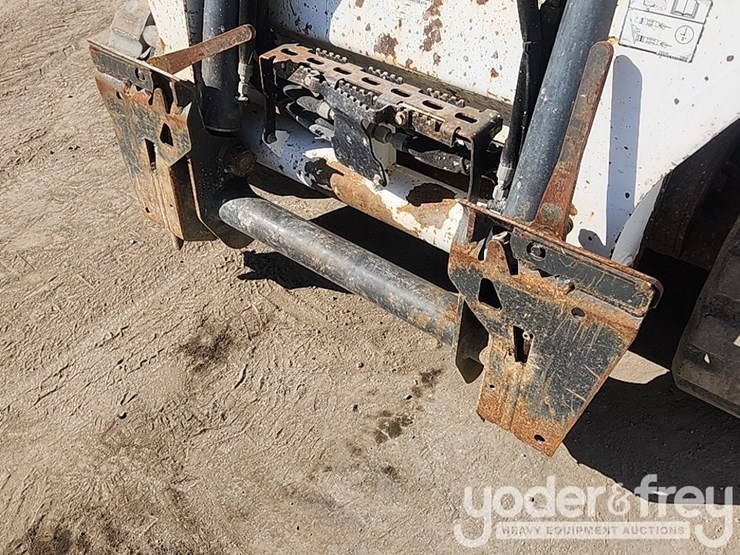 bobcat-t590-image-12