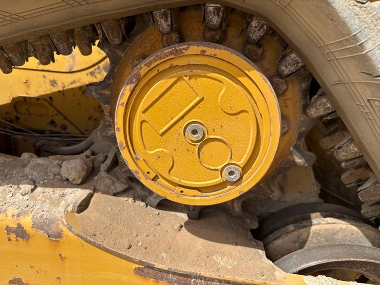 2020-caterpillar-259d3-image-12