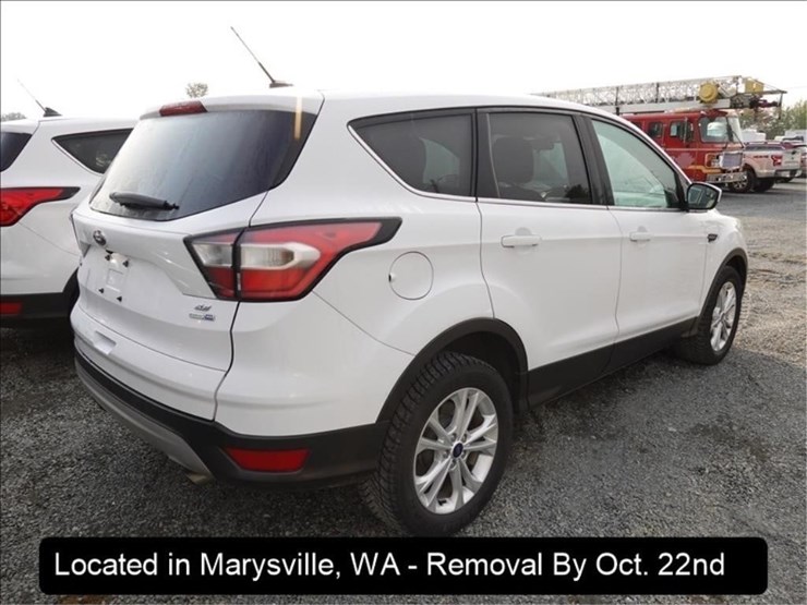2017-ford-escape-se-image-11
