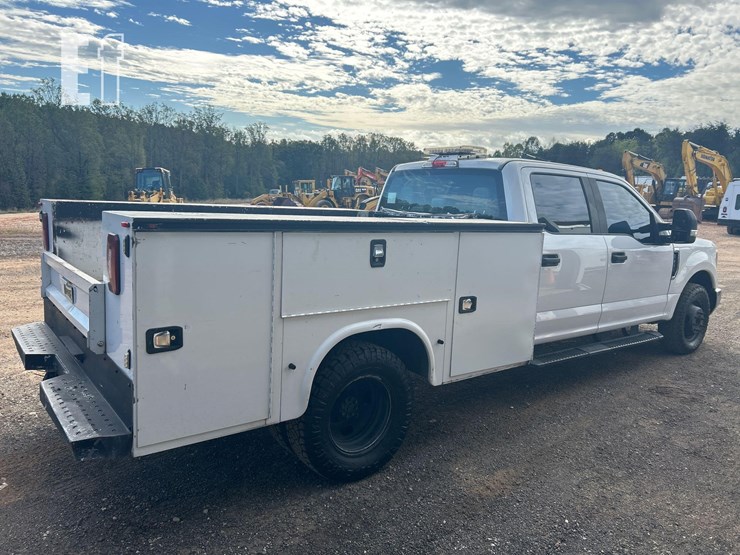2019-ford-f350-xl-image-3