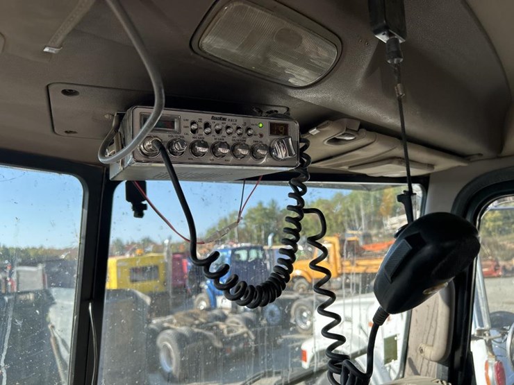 2009-peterbilt-386-image-76