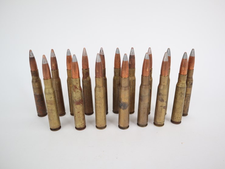 #42-•-#4061-•-(17rds)-50-cal-bmg-silver-tip-cartridges-image-1