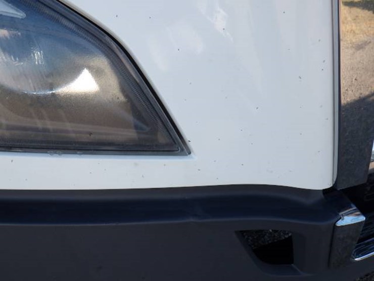 2019-freightliner-cascadia-126-image-3
