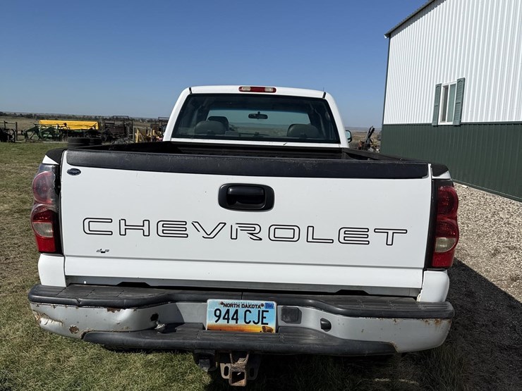 2006-chevrolet-2500hd-image-4