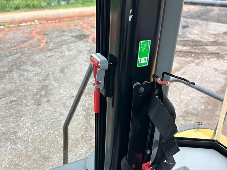 2017-deere-624kii-image-35