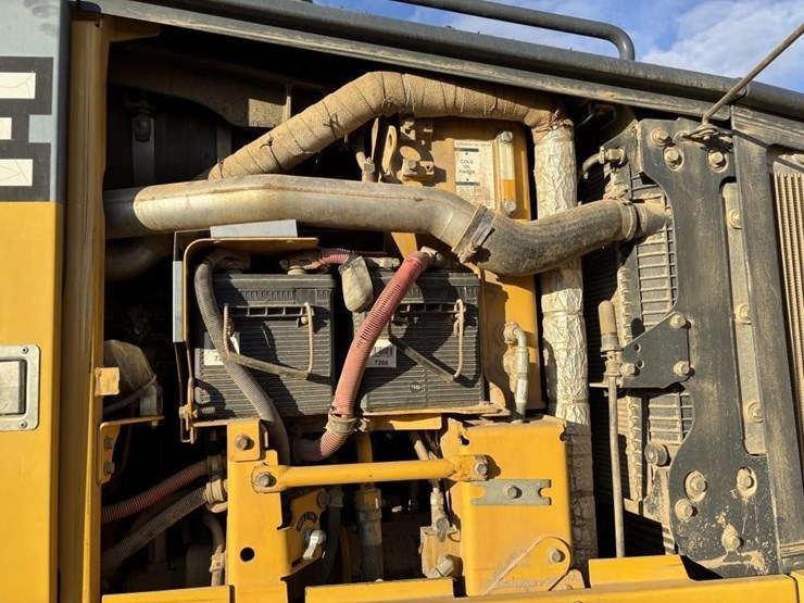 2011-deere-872gp-image-66