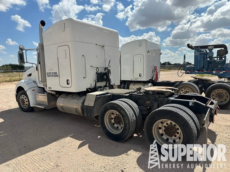 2009-peterbilt-386-image-2