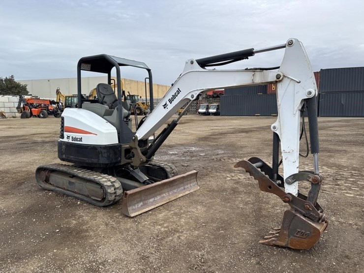 2017-bobcat-e35i-image-2