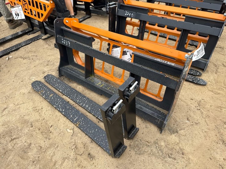 unused-landhonor-pf-11-3500g-pallet-forks-image-1