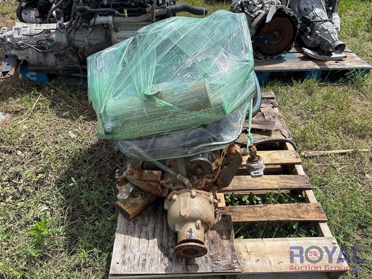 2-windsor-351-inboard-motors-w/transmissions-shafts-rutters-and-props-image-6