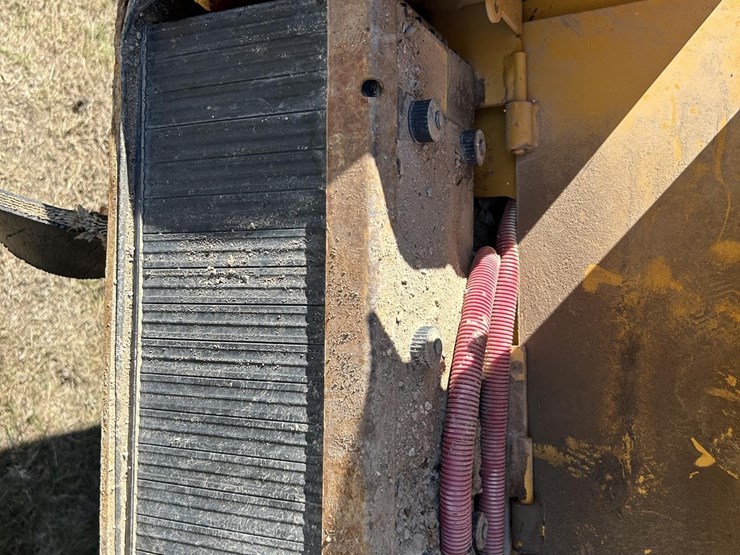 2003-deere-824j-image-37