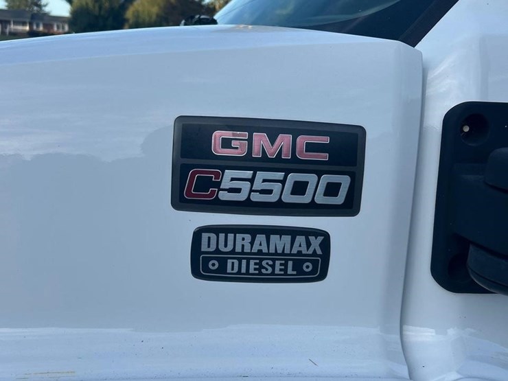 2009-gmc-topkick-c5500-image-8