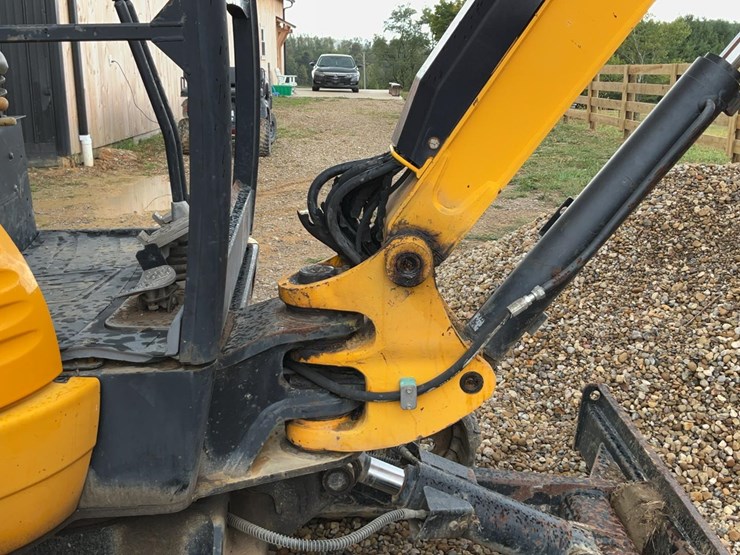 2017-jcb-8029cts-image-30