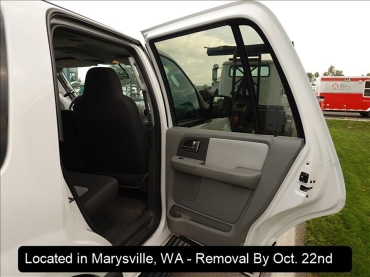2004-ford-expedition-image-28