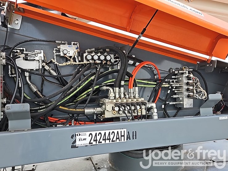2018-kobelco-sk210-lc-dynamic-acera-image-26