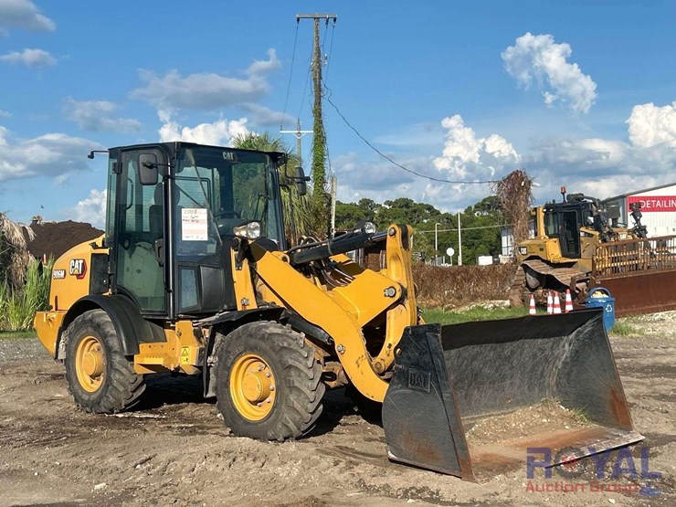 2022-caterpillar-906m-image-2