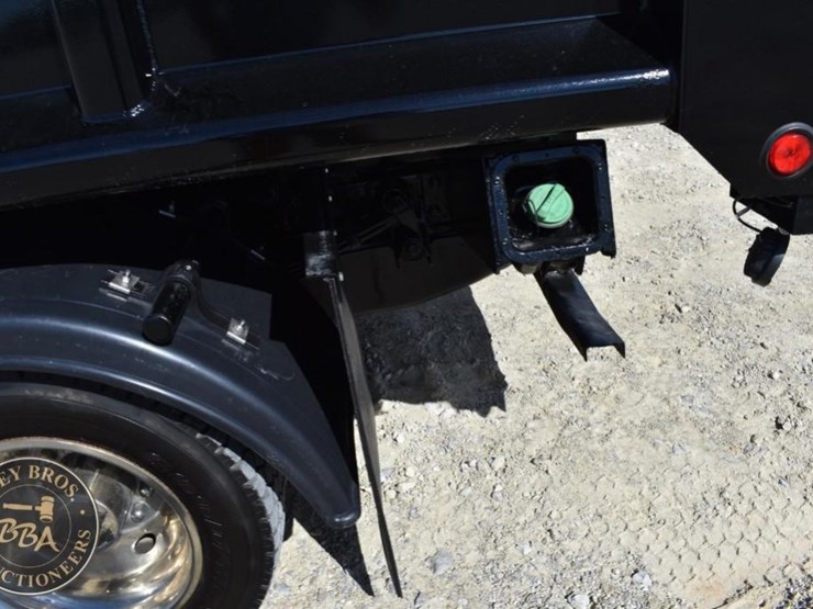 2017-ford-f550-image-42