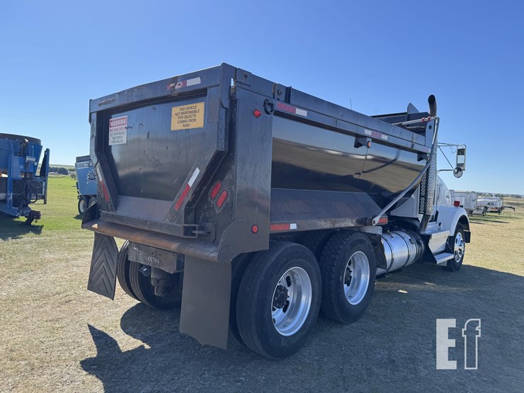 2011-kenworth-t800-image-3