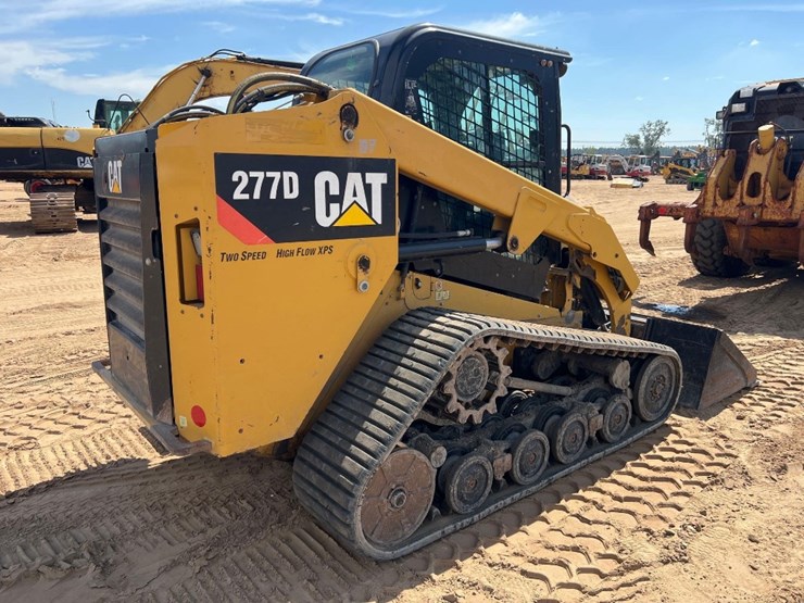 2016-caterpillar-277d-image-4