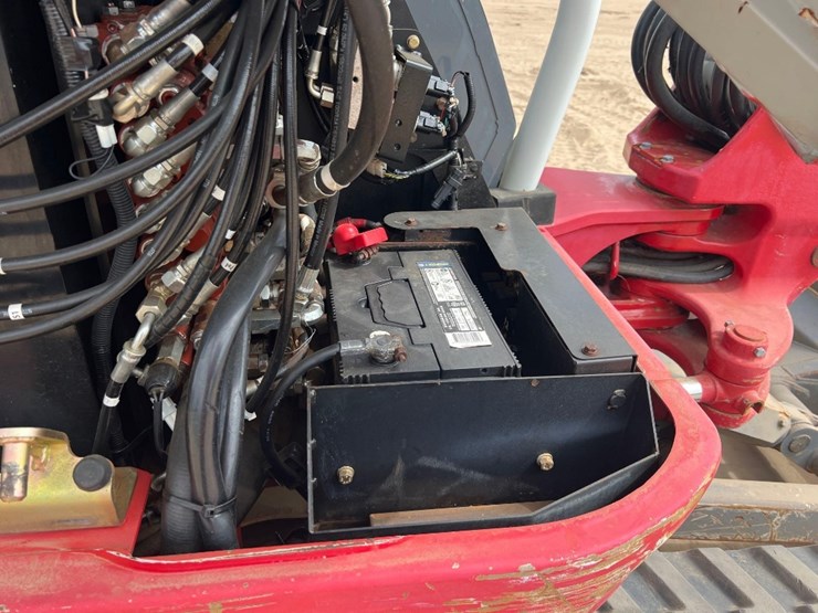 2018-takeuchi-tb240-image-19