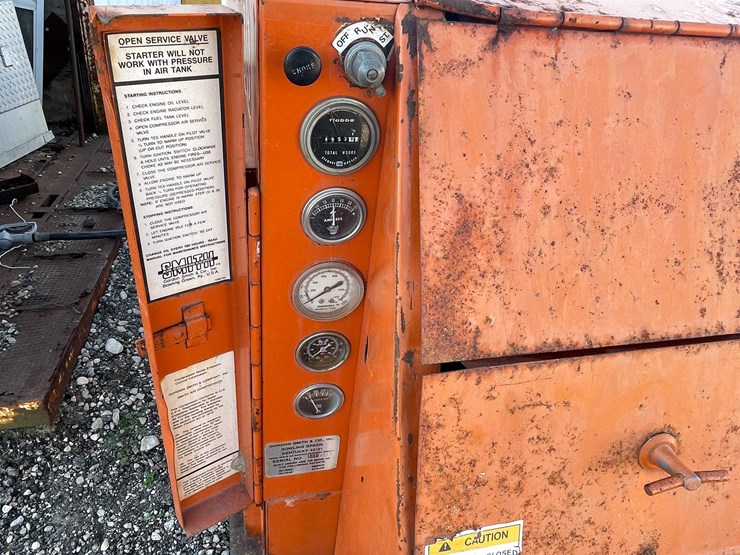 #1933-•-smith-air-compressor-trailer-image-16