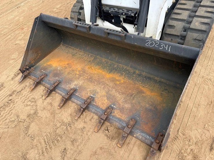 2016-bobcat-t770-image-9