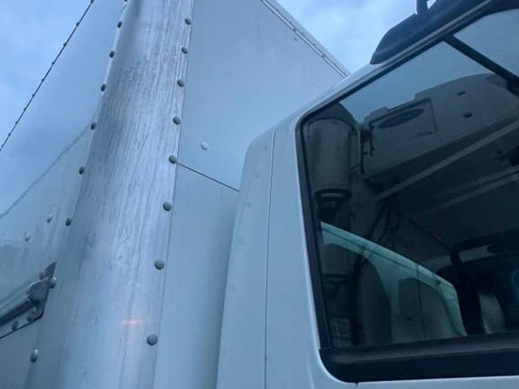 2019-international-durastar-4300-image-43